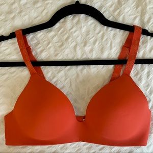 NWOT Victoria’s Secret T-Shirt Wireless Bra with Logo Straps, 34B *MOVING SALE